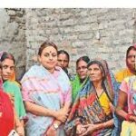 Surbhi Ghai learned the problems of the people after reaching Bettiah Sansaraiah