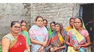 Surbhi Ghai learned the problems of the people after reaching Bettiah Sansaraiah