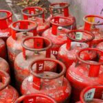 LPG Cylinder Prices Increased Again: महंगाई की एक और मार... अब चुकाने होंगे इतने.