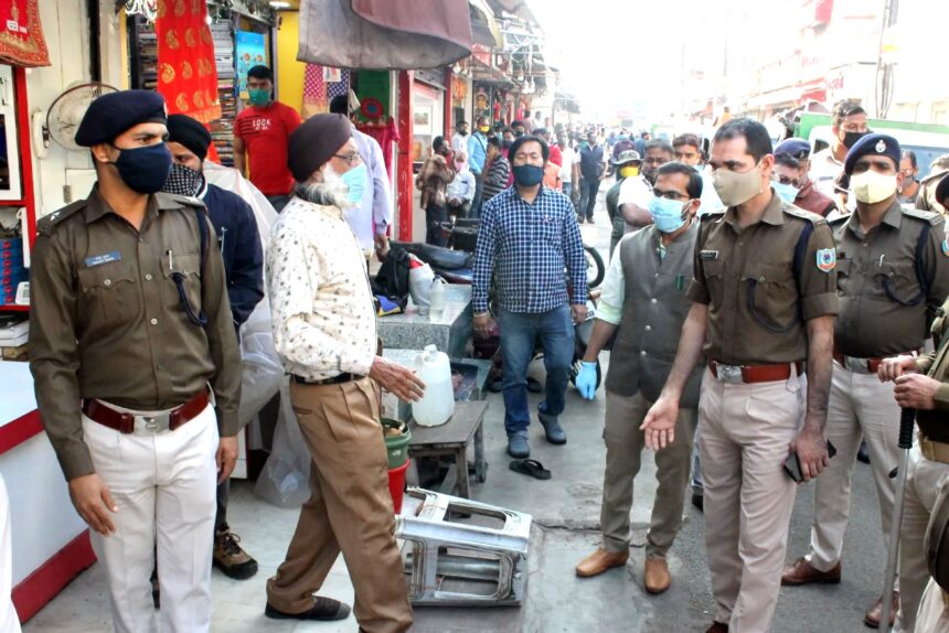 Dead body of policeman found, fear of murder, pavement shopkeepers appealed to DM